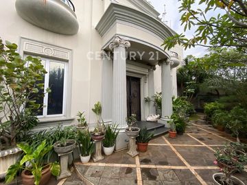Rumah 2 Lantai Modern Strategis Cilandak Jakarta Selatan