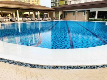Furnished 1BR Condo w/ Parking near Cebu Business Center