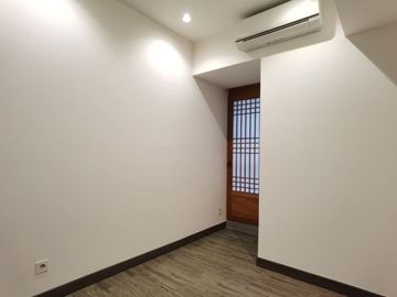 JUAL MURAH CEPAT APARTEMEN BRANZ TYPE 2BR SEMI FURNISH DI BSD