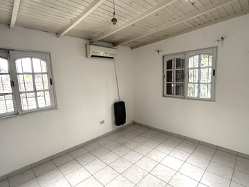 Venta de Departamento Tipo Casa de 3 Ambientes en Wilde Centro - Baradero al 6000