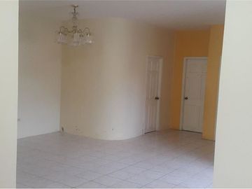Casa de venta en Manta, zona norte
