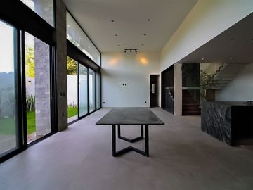 Hermosa Casa de Lujo en Arauca II CErca Olivos y Tec de MONTERREY