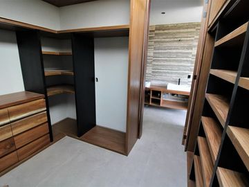 Hermosa Casa de Lujo en Arauca II CErca Olivos y Tec de MONTERREY