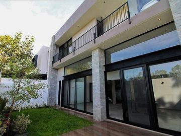 Hermosa Casa de Lujo en Arauca II CErca Olivos y Tec de MONTERREY