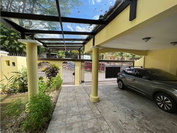 VENTA DE CASA EN ANCÓN