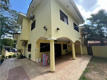 VENTA DE CASA EN ANCÓN