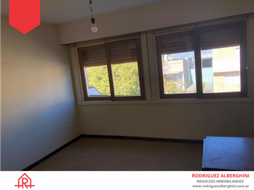 CASA EN LA CIUDAD DE BALCARCE (Calle 13 e/26 y 28)