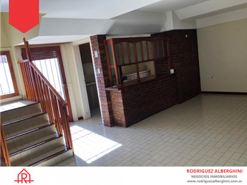 CASA EN LA CIUDAD DE BALCARCE (Calle 13 e/26 y 28)