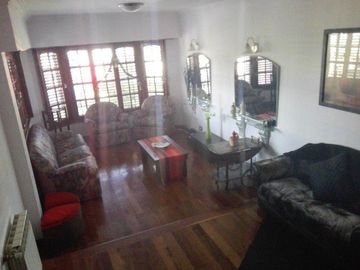 Venta Chalet 6 Ambientes Garage Patio