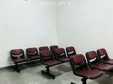 Ruang Usaha Strategis Depan Jalan Raya Di Pramuka Jak Pusat S9355