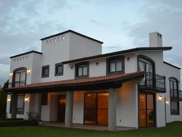 Increible propiedad en Venta en Cacalomacan.