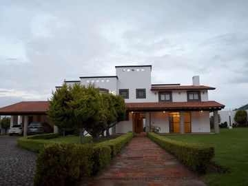 Increible propiedad en Venta en Cacalomacan.