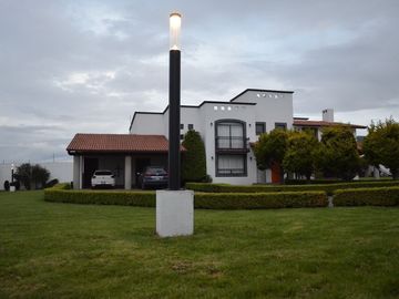 Increible propiedad en Venta en Cacalomacan.