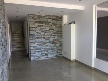 OPORTUNIDAD 1 Y 2 AMB A ESTRENAR