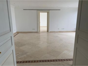 APARTAMENTO DE LUJO EN VENTA O ALQUILER EN PH MARESIAS PAITILLA