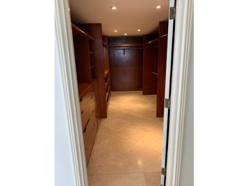 APARTAMENTO DE LUJO EN VENTA O ALQUILER EN PH MARESIAS PAITILLA
