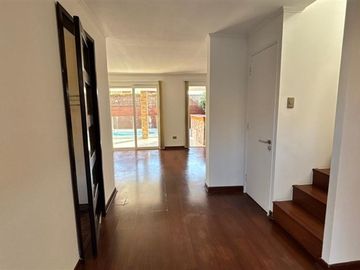Casa en venta de 3D. Santa María del Peñon, Puente Alto