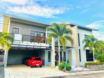 Fully Furnished Corner House for RENT or SALE with4 Bedrooms in Cutcut Angeles City