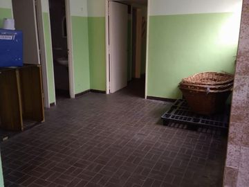 OPORTUNIDAD. VENDE: DEPOSITO, LOCAL, GARAJE, OFICINAS. EN PATERNAL- CAPITAL FEDERAL