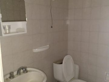 OPORTUNIDAD. VENDE: DEPOSITO, LOCAL, GARAJE, OFICINAS. EN PATERNAL- CAPITAL FEDERAL