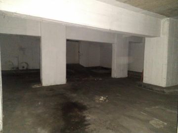 OPORTUNIDAD. VENDE: DEPOSITO, LOCAL, GARAJE, OFICINAS. EN PATERNAL- CAPITAL FEDERAL
