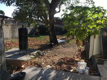 SEA CONFIABLE VENDE CASA CON 3 LOCALES COMERCIALES EN CHORRERA