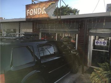 SEA CONFIABLE VENDE CASA CON 3 LOCALES COMERCIALES EN CHORRERA