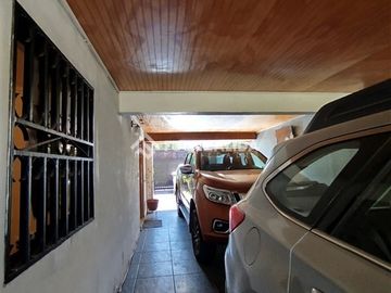 Casa en venta 4D. 3B. Piscina. en La Florida