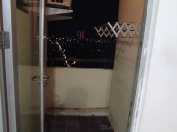 Apt. Gunawangsa Tidar A19 Semi Furnished (kitchen set + AC)