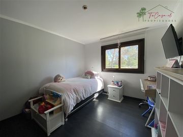 Casa en parcela venta 5D/5B +2 estar en Club de Golf Oliveto