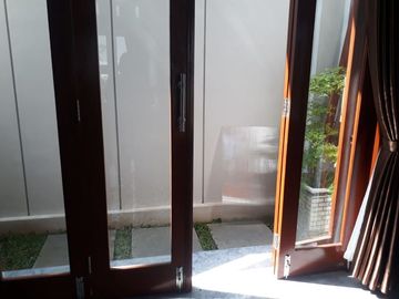 RUMAH MEWAH 2 LANTAI DI KOTAGEDE FULL FURNISH