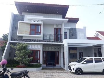 RUMAH MEWAH 2 LANTAI DI KOTAGEDE FULL FURNISH