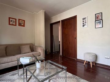 Se Vende Casa para remodelar, 5 dormitorios, Las Condes.