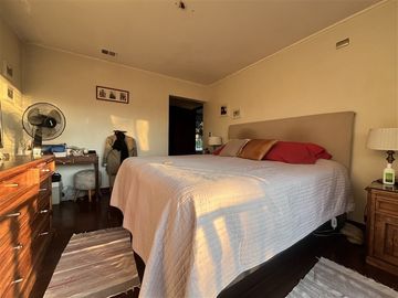 Se Vende Casa para remodelar, 5 dormitorios, Las Condes.