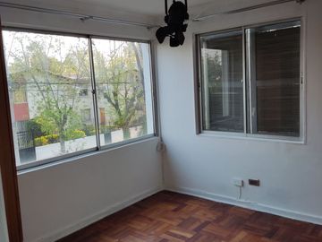 Espectacular y amplia casa en Av. Macul 500 mts2