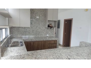 VENDO CASA EN EL CONDADO DE VICOLINCI