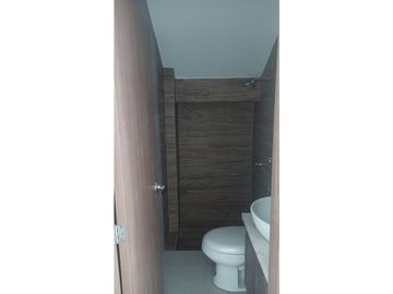 VENDO CASA EN EL CONDADO DE VICOLINCI