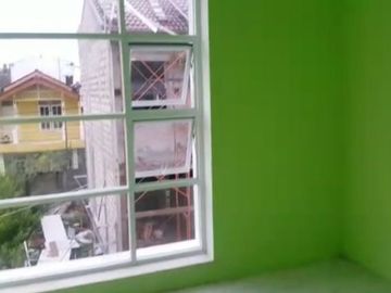 Rumah 2 lantai Tangerang yang nempel Jakarta barat tanpa bi cheking