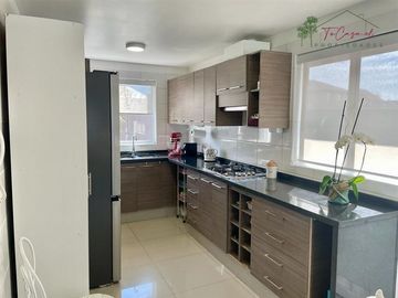 Casa en venta de 4D/3B en Laguna del Sol - Padre Hurtado