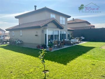 Casa en venta de 4D/3B en Laguna del Sol - Padre Hurtado