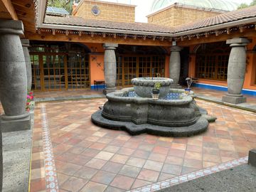 Impactante Residencia Estilo Colonial Mexicano en Hacienda de Vallescondido