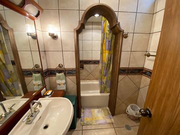 Impactante Residencia Estilo Colonial Mexicano en Hacienda de Vallescondido
