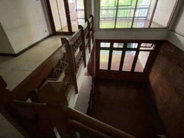 Rumah Disewakan Manyar Jaya Surabaya KT