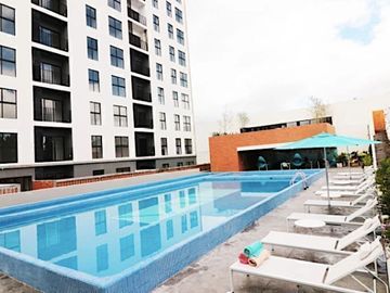 Departamento con alberca, área de juegos para niños, carril de nado, gimnasio