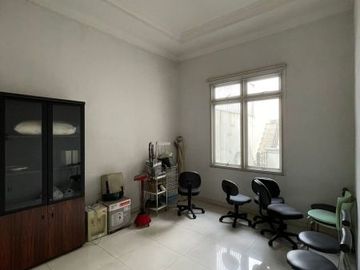 DIJUAL RUMAH / RUANG USAHA STRATEGIS at Jl SENOPATI RAYA, SCBD JAKSEL