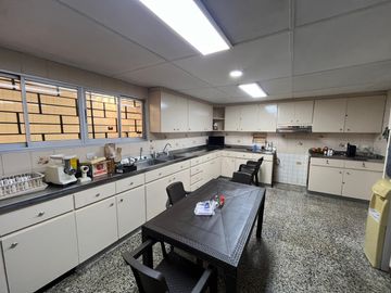 casa-local en arriendo/venta en granadillo. Cod V105244