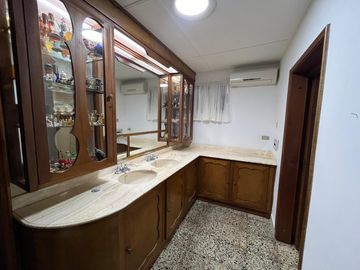 casa-local en arriendo/venta en granadillo. Cod V105244