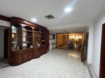casa-local en arriendo/venta en granadillo. Cod V105244