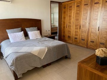 Reducción de Precio!  Departamento a Pie de Playa