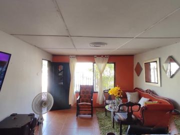 casa en venta en la victoria. Cod V102234